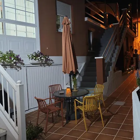 Сasa de vacaciones Casa Turística En Poio, A 5 Min De Combarro *